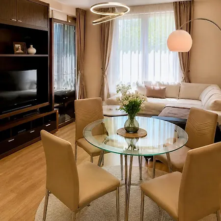 Prestige 1 Bedroom 4 People Aparthotel 4*